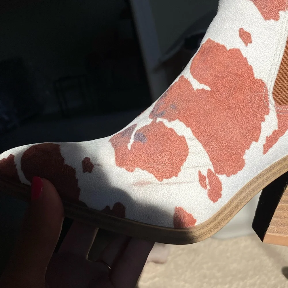 Size 8 Leather Cow Print Heel Booties - Picture 2 of 5